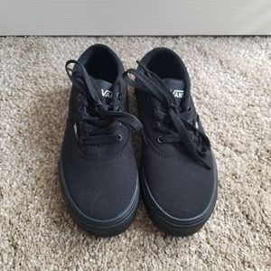 Boys Size 1 Vans Shoes.